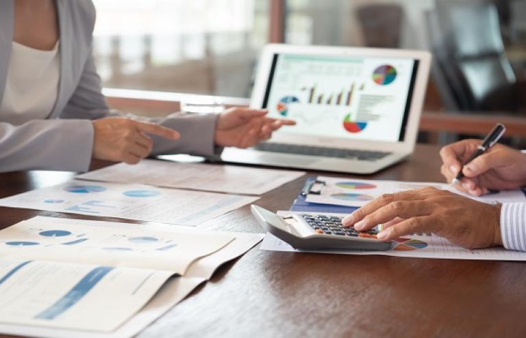 H2: Où travaille l’auditeur financier ?