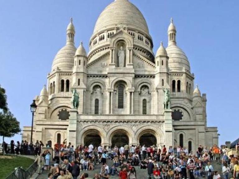 TOURISME DE MASSE ET DÉVELOPPEMENT DURABLE